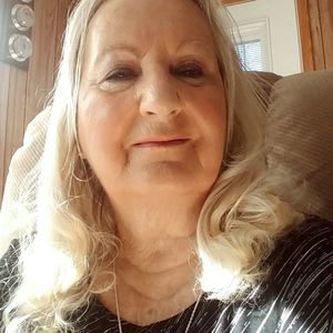 Meet your Posher, Carolyn knierim